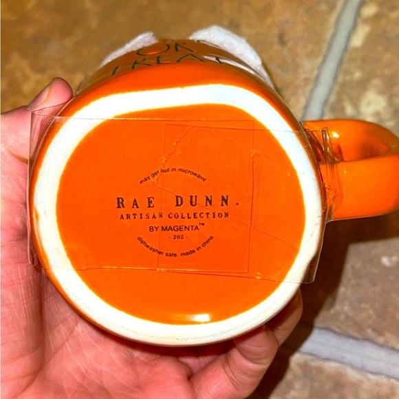 NWT Rae Dunn Orange ‘Happy Halloween’ Coffee/Tea Mug/Cup *OR* ‘TRICK OR TREAT’ - Picture 10 of 11
